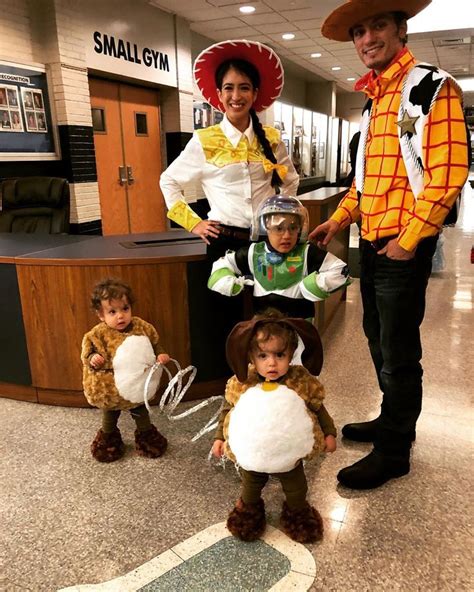 25 Halloween Costumes For Twins That Prove Spooky Can Be Cute