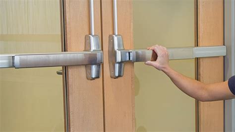 Pictures of Commercial Aluminum Door Handles