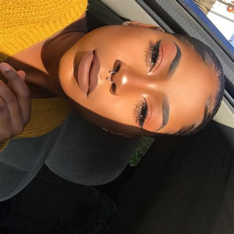 Soft Glam Makeup For Black Women In 2020 Dark Skin Makeup Black Girl Makeup Girls Makeup