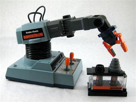 Pin By William Torres On Robots Classic Toys Programmable Robot Tomy