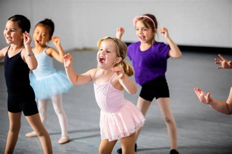 4900 Kids Musical Theater Stock Photos Pictures And Royalty Free