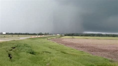 After Several Quiet Years Tornadoes Erupt In United States Pbs Newshour