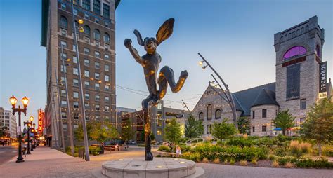 Grand Center Arts Academy Plaza The Ljc Lamar Johnson Outdoor Dining