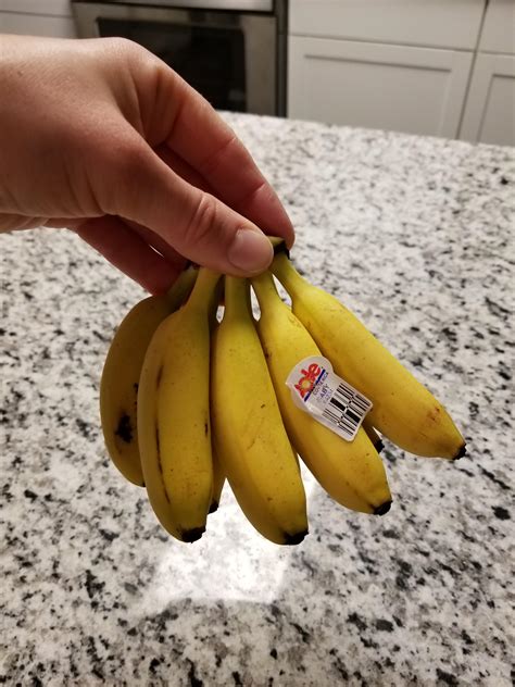This Tiny Bunch Of Bananas Rmildlyinteresting