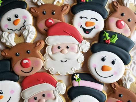 How To Decorate A Snowman Face Cookie Christmas Sugar Cookies Sugar