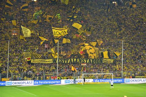 Best atmospheres in world football! The Great Yellow Wall of Dortmund: Magical Wonder of the Football World