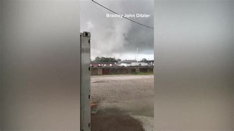 Raw Video Of A Tornado Hitting In Marshalltown Iowa Youtube