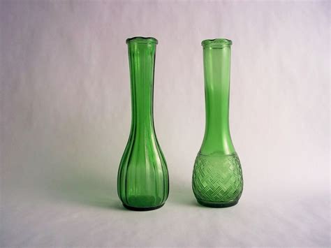 Glass Flower Vases Two 2 Emerald Green Bud Vases Scalloped Etsy Bud Vases Vase Green Vase