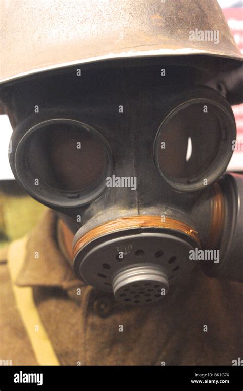 Ww2 Gas Mask Hi Res Stock Photography And Images Alamy