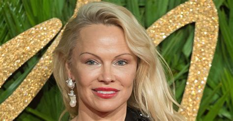 Pamela Anderson No Longer Wears Makeup Pop Culturely