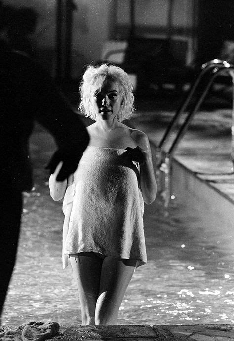13 Best Marilyn Monroe In Somethings Got To Give Images Marilyn