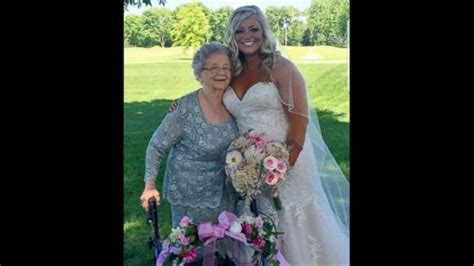 video 92 year old grandmother serves as flower girl in granddaughter s wedding abc news