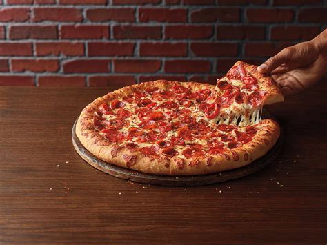 Pizza Hut Turns Up The Heat With Its New Spicy Lover S Pizza
