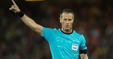 Dutch referee danny makkelie, who takes charge of friday's uefa europa league final, talks about makkelie says that to be a referee was his 'calling' from an extremely young age. Law 5 - The Referee: Danny Makkelie to handle UEFA Europa ...