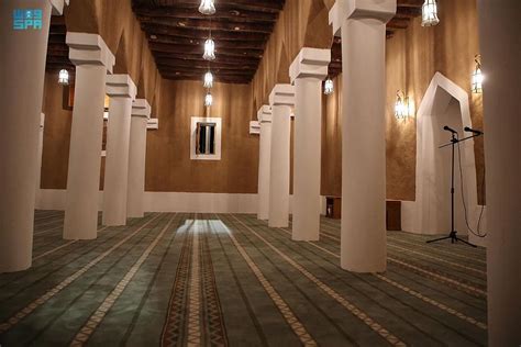 مسجد محمد المقبل عمارة نجدية أصيلة