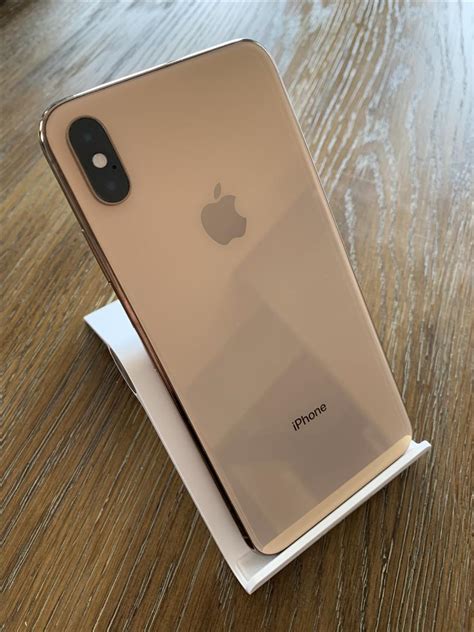 The iphone xs didn't seem to pack enough punch to make a reasonable iphone user upgrade, but the max is an entirely different story. Apple iPhone Xs Max (AT&T) A1921 - Gold, 64 GB ...