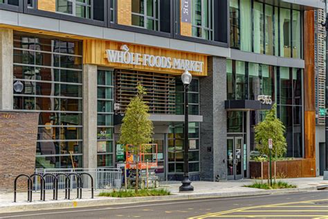 Whole foods is the leading retailer of natural and organic foods uniquely positioned as america's healthiest grocery store. "the new Whole Foods is open on Florida Ave." | PoPville