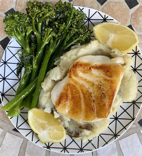 Pan Seared Chilean Sea Bass With Broccoli And Lightened Up Garlic Mashed Potatoes R Healthyfood