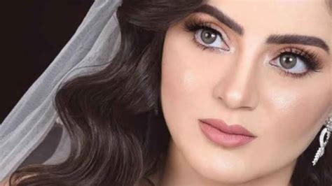 بفستان قصير شاهد حفل زواج الإعلامية دانية شافعي في دبي مشاهير