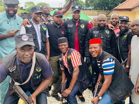 Nigerian musician, davido alongside his girlfriend, chioma have paid a surprise visit to a popular police officer, abba kyari. Photos Of Kidnappers Arrested By Abba Kyari & His Team ...
