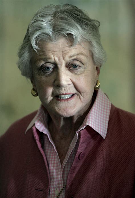 An Amazing Life In Photos Angela Lansbury Turns 94 The Vintage News