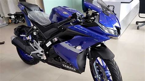 Racing blue at rs 1.46 lakhs, thunder grey at rs. Yamaha YZF R15 V3.0 BS6 Models Begin Reaching Dealerships ...