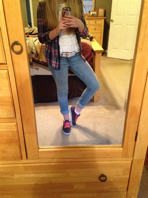 If you're unsure what to wear in 60 degree weather, check out these outfit ideas from fashion influencers on instagram. Cute outfit for 50-60 degree weather! And school ...