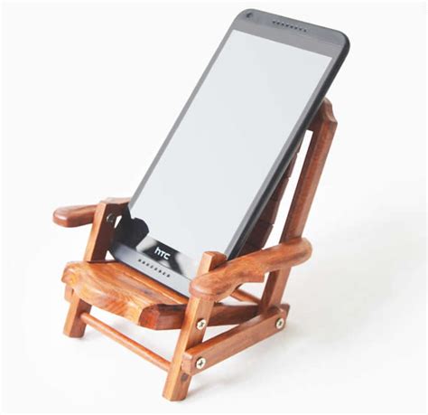 Wooden Beach Deck Chair Desk Mobile Phone Display Holder Stand Feelt
