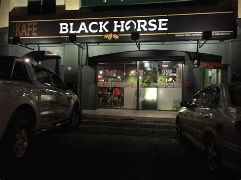 Neredeyse kağıt kalınlığında kestiğiniz etleri çatalınıza takıp ileri geri. 我是90后: Serdang / Seri Kembangan 最近也兴起Cafe了!