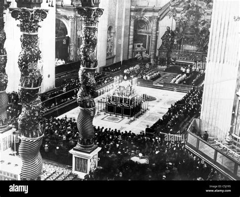 The Funeral Of Pope Pius Xii In St Peters Rome 1939 Stock Photo