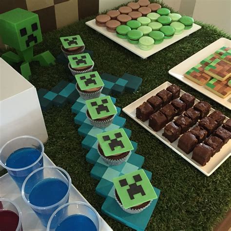 Creeper Cupcakes Minecraft Birthday Party Minecraft Birthday 8th