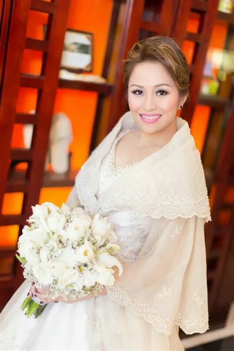Meghan markle's wedding dress is reported to have cost more than kate middleton's. Maria Clara wedding gown by Harley Ruedas from Cebu City ...