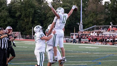 Ramapo Nj Football Holds Off Old Tappan In Battle Of Ranked Teams