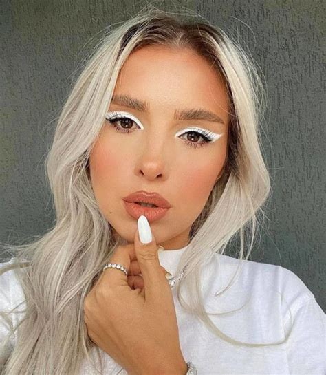 The White Eyeliner Makeup Trend Is A Must Try This Summer No Eyeliner
