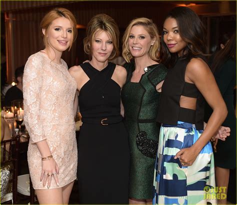 Julie Bowen Sarah Hyland Celebrate Women In Television With Elle