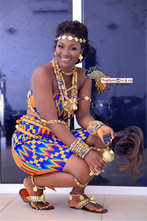 Ivorian Woman In 2020 Traditional African Clothing African Dresses