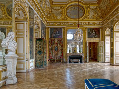The palace of versailles is an extremely gorgeous and historic castle! The King's Apartment | Palace of Versailles