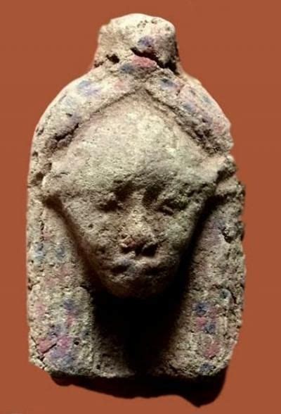 Het Heru Hathor Amulet Early 18th Dynasty With Light Remains Of Original Painting Represents