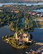 07726949.jpg (2400×3000) | Germany castles, Schwerin, Castle