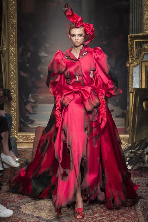 Show Review Moschino Fall 2016