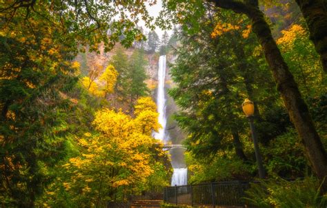Обои осень деревья водопад Орегон фонарь Oregon Columbia River