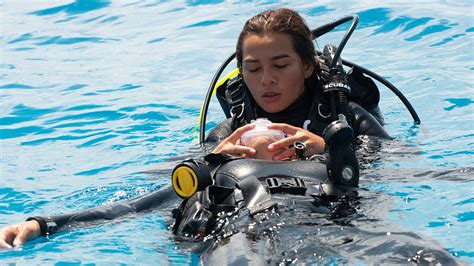 Rescue Diver Diving Yucatan