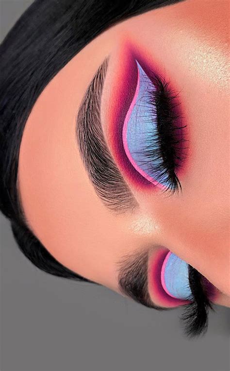 20 Cool Makeup Looks And Ideas For 2021 Blue And Pink Makeup Looks