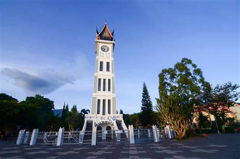 Gambar kartun jam terbaik download now jam tangan penggera kartun di. 6 Fakta Menarik Jam Gadang Bukittinggi yang Belum Banyak ...