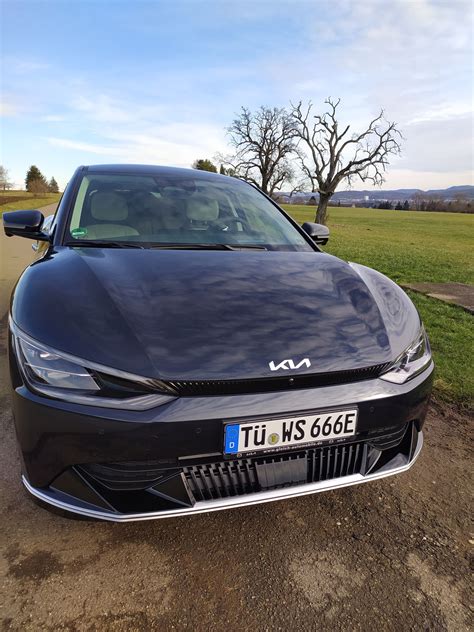 Unser EV6 in gravity blue - Kia EV6 Forum