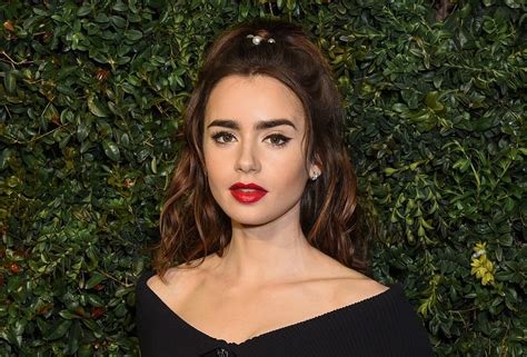 Lily Collins Debuts A Completely New Hairstyle Beautycrew