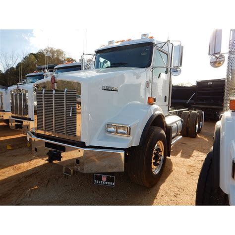 2019 Kenworth T800 Cab And Chassis Truck