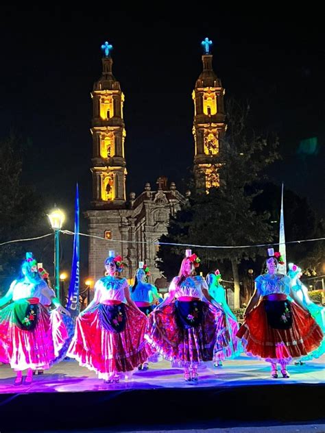 Gran Respuesta Del Público Al Evento Folklórico “méxico En Navidad” En La Calzada De Guadalupe