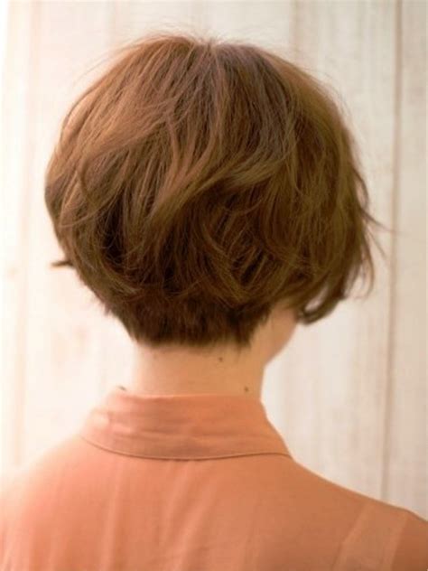 Go for a shorter pixie cut but create some different lengths by the sides of your ears and in the back of your cut. Popular Japanese Haircut Back View | Behairstyles.com