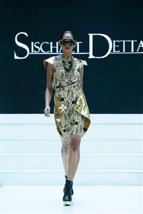 jakarta fashion week 2012 2013 designer sischaet detta fashion designer from indonesia